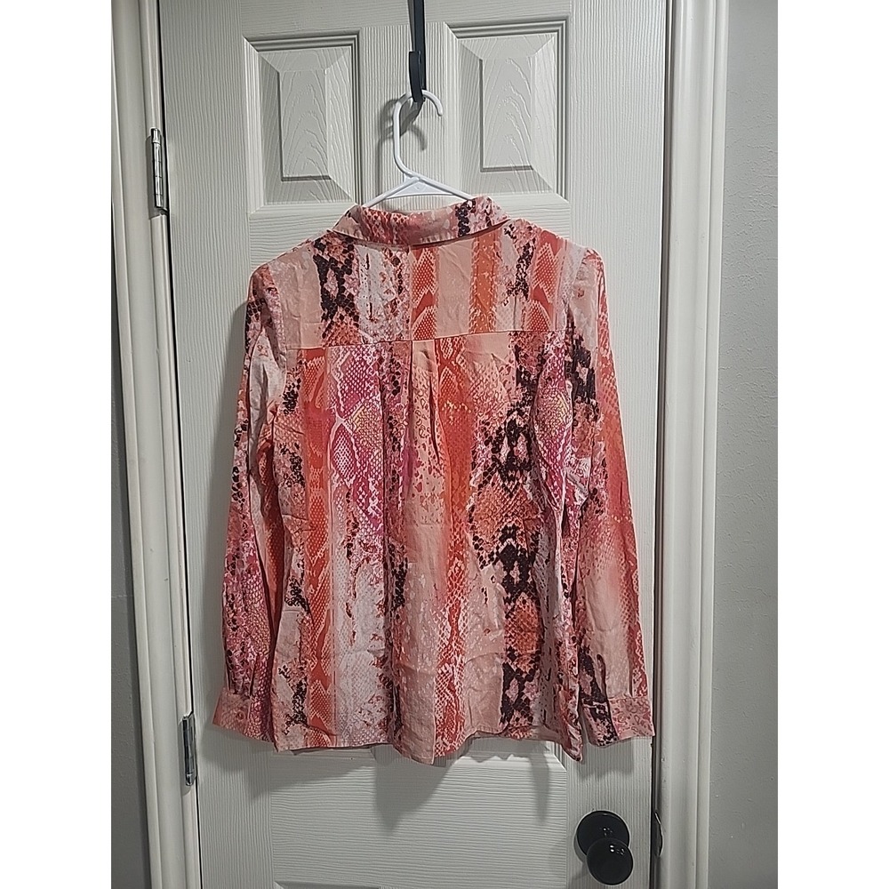 Worthington Silk Blouse Womens Small Pink Coral Snake Print Button‎ Front - Picture 7 of 10
